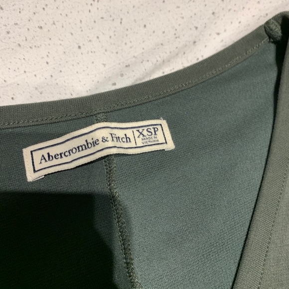 Abercrombie - v neck long sleeve dress - Picture 2 of 2